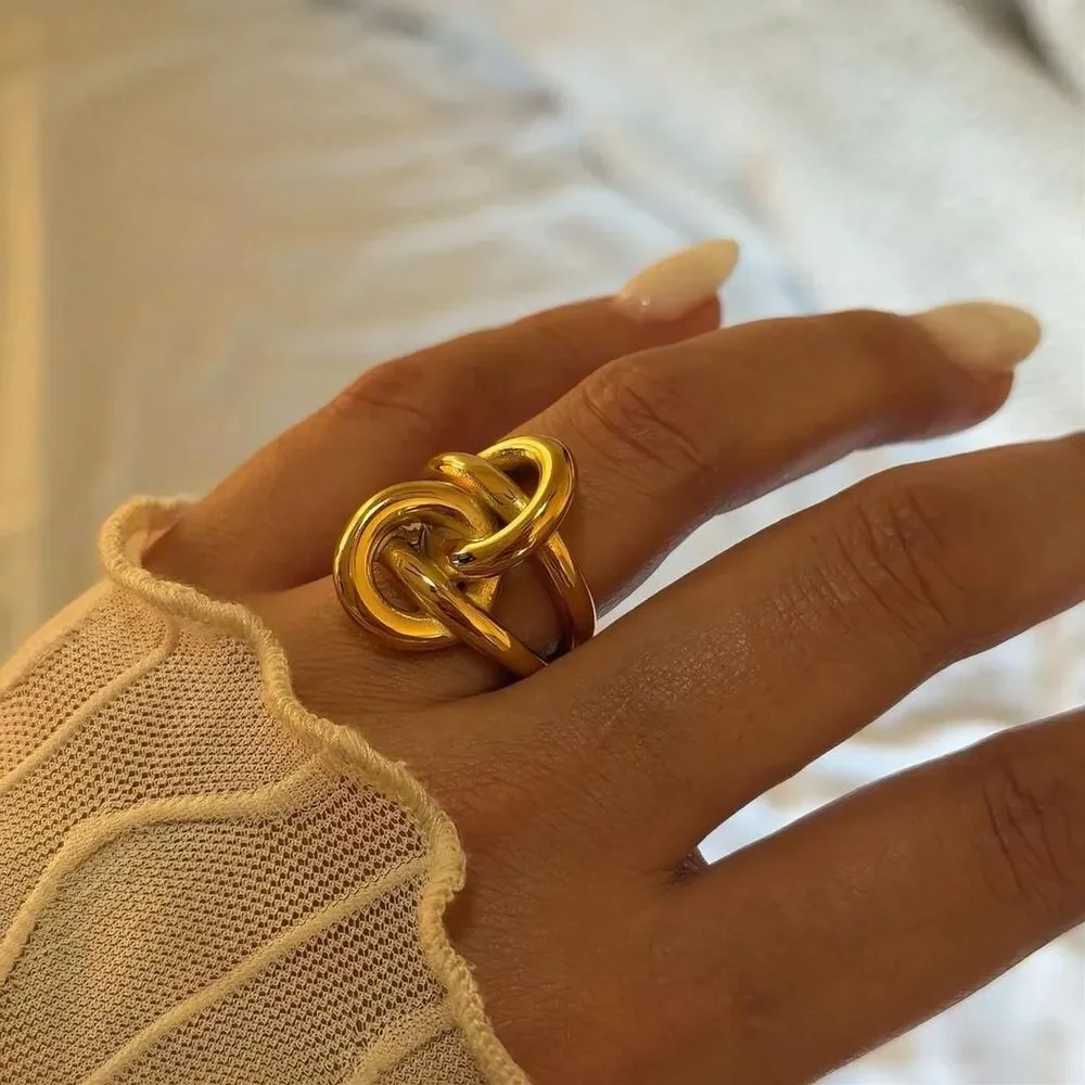 18K Gold Plated Sculptural Double Knot Ring Vintage Style + Jewelry Pouch